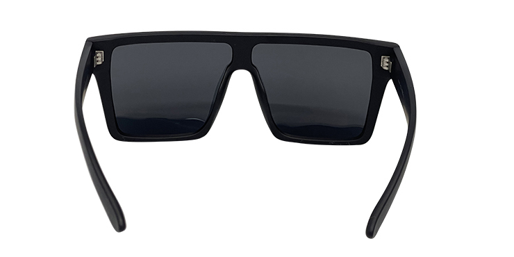 Mangrove Jacks What You Need C1 Matte Black / Smoke Polarised Lenses